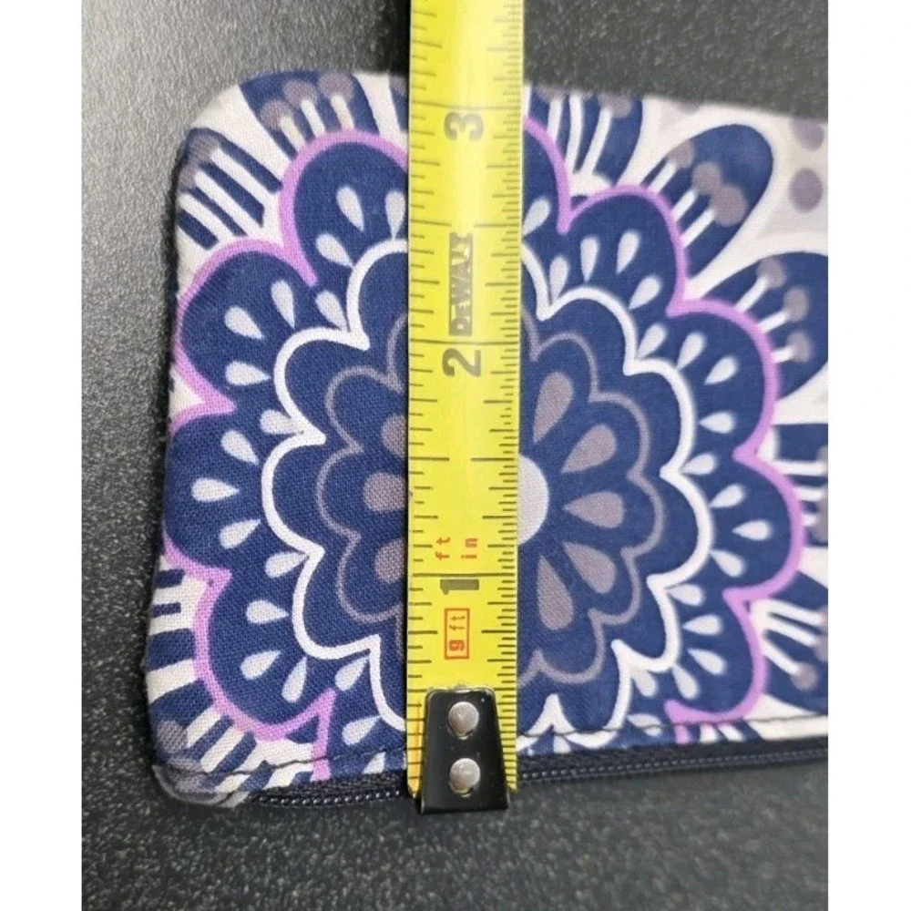 VERA BRADLEY ZIP ID CASE MIMOSA MEDALLION Lighten Up Purple Floral Boho‎ Coin